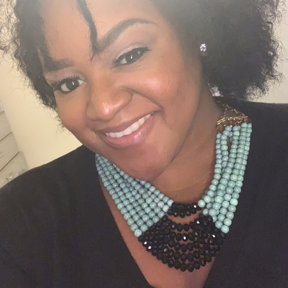 Meet your Posher, Cassie - Picture 2 of 2